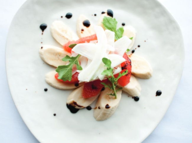 Banana carpaccio with fennel & grapefruit