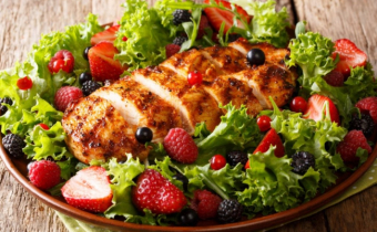Chicken & berry salad