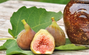 Overnight fig & vanilla jam