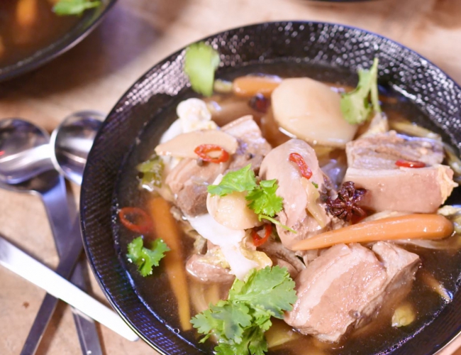 Aromatic chicken & pork hot pot Recipe Buy West Eat Best