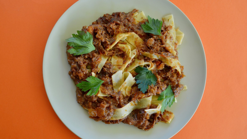 Beef,Ragu,Pappardelle,On,A,Plate,Ready,To,Eat