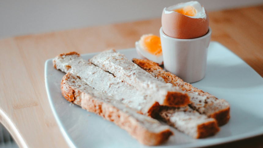 dippy eggs and soldiers